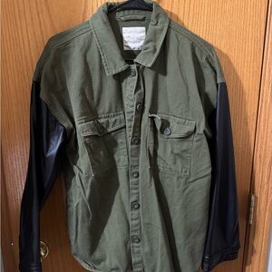 Men's Green and Black Jacket